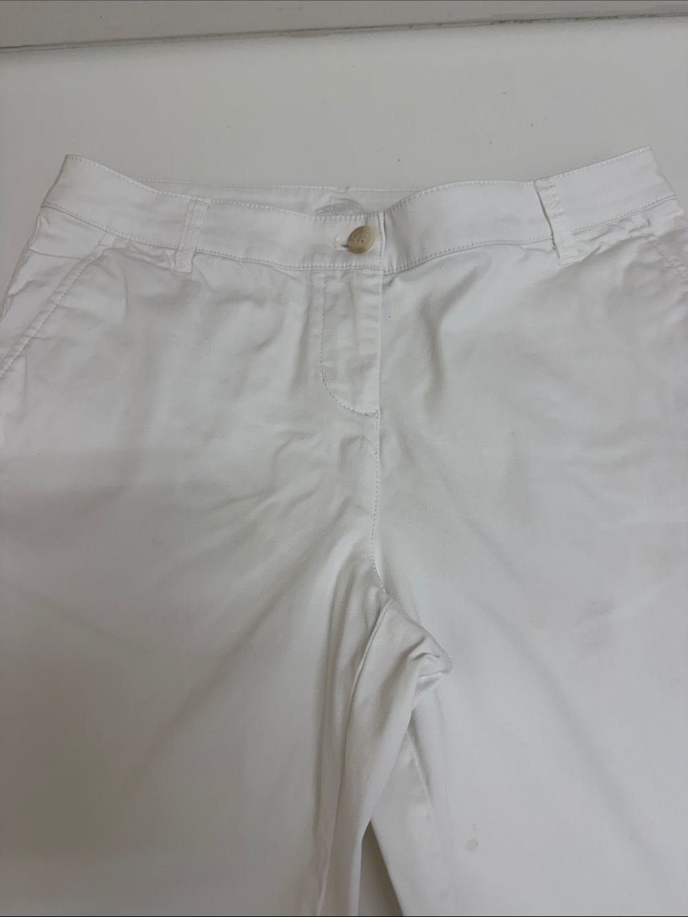 Tommy Bahama Classic White Chino Crop Pants - Like New! - Picture 3 of 8